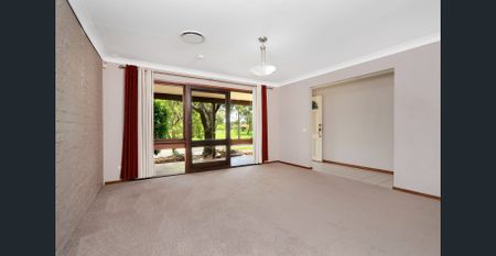 Family home in a sought-after location - Photo 2