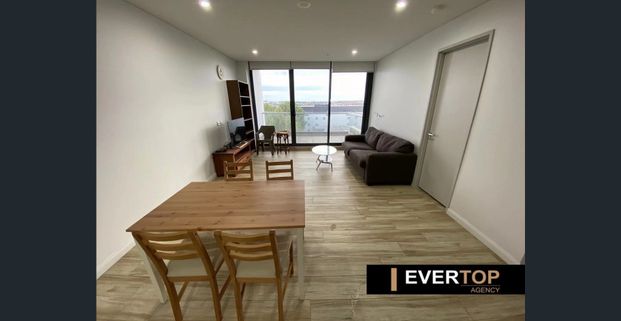 Fully Furnished 1 bedroom apt for lease - Photo 1