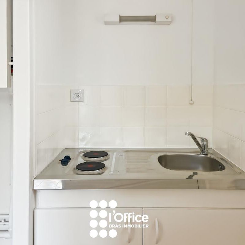 Location Appartement 1 pièce 25m² LA ROCHE SUR YON 85000 - Photo 1