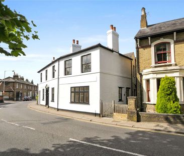 An attractive cottage, that has been renovated throughout and locat... - Photo 4