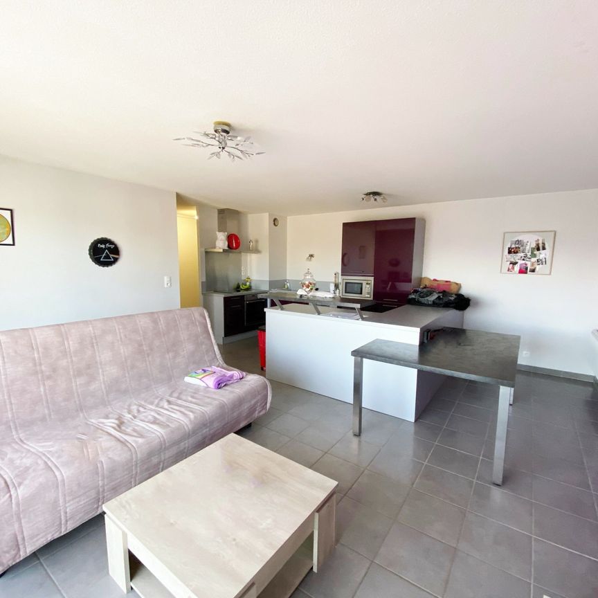 Location Appartement 3 pièces 68m² ONET LE CHATEAU 12850 - Photo 1