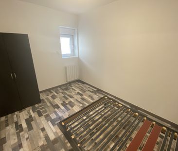 Location Appartement 1 pièce 27m² LE CREUSOT 71200 - Photo 1