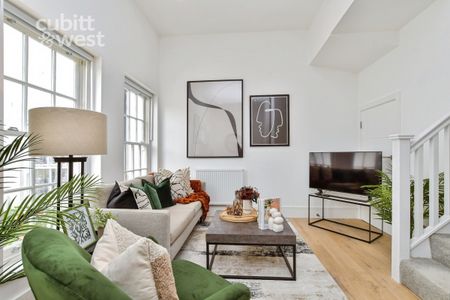 2 bedroom end of terrace house to rent - Photo 3