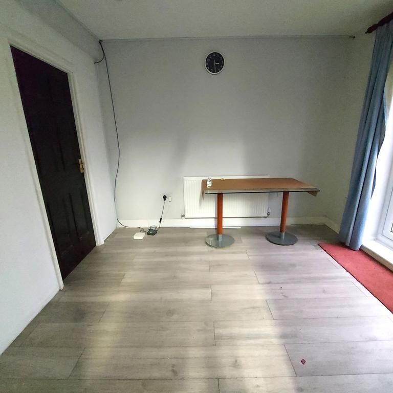 4 bedroom semi-detached house to rent - Photo 1