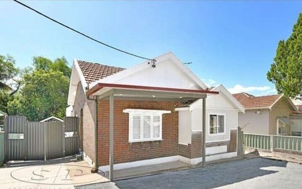 Homebush West - Photo 1