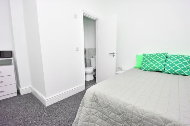 1 bed house share to rent in Bar Street, Burnley, BB10 - Photo 1