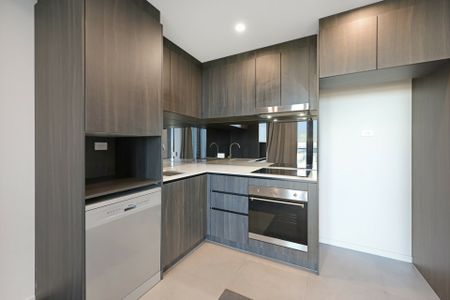 Charming 1-Bedroom House in the Heart of Belconnen - Photo 3