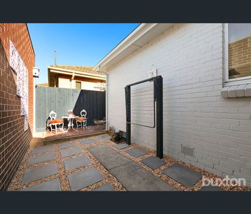 1/377 Bay Road, Cheltenham, Vic 3192 - Photo 5
