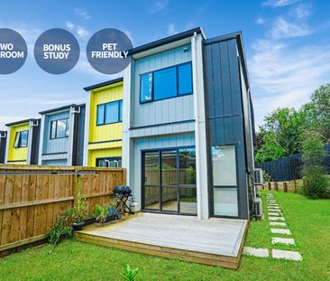 Modern Corner Townhouse - Photo 3