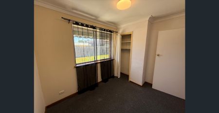 Safety Bay Gem – Neat 3x1 Quadruplex Unit (More Photos Coming Soon!) - Photo 3