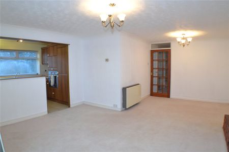 Heywood Court, Rhodes, Middleton, Manchester, M24 - Photo 5