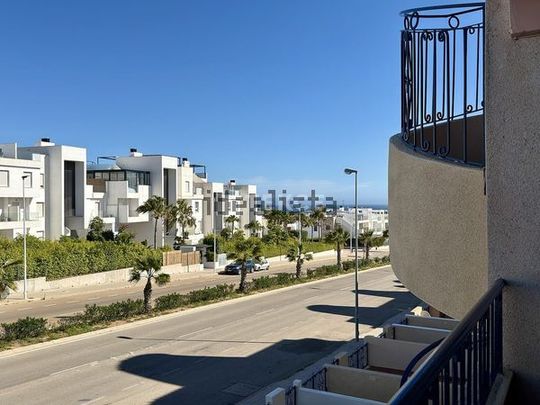 Alquiler de piso en Calle Escorpiones, 217 - Photo 1