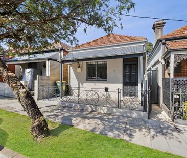 Renovated three bedroom home - Photo 4