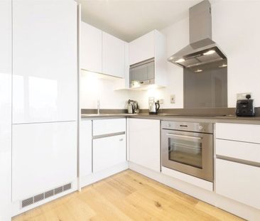 Emily Street, E16, London - Photo 3