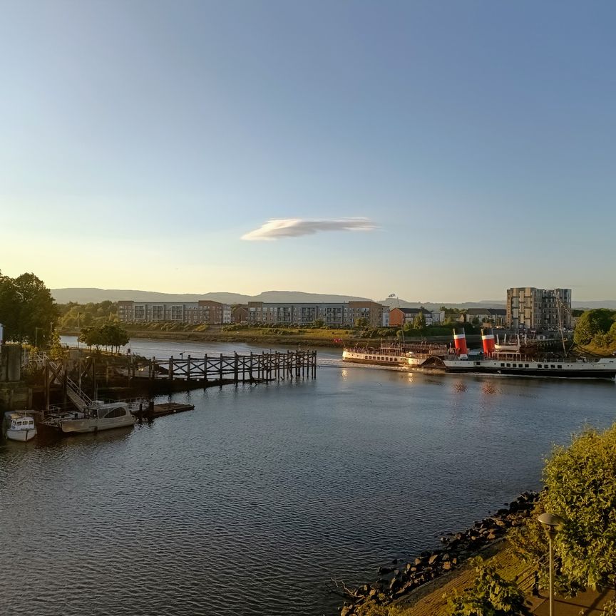 Cardon Square, Renfrew, Renfrewshire - Photo 1