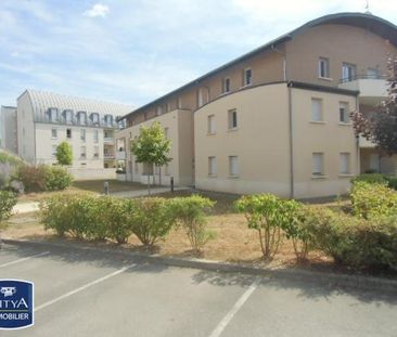 Location Appartement 2 pièces 52m² ST AMAND MONTROND 18200 - Photo 6