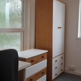 4 bedroom end of terrace house to rent - Photo 1