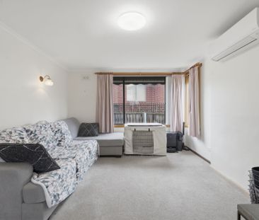 Spacious 3 Bed Home in Claremont - Photo 2