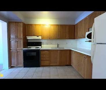 6075 Pineglade Crescent - Photo 2