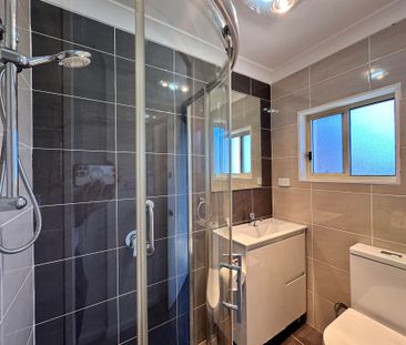 Lovely 2 Bedroom Granny Flat in Convenient Blair Athol Location !!! - Photo 3