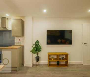 1 bedroom in a house share to rent - Photo 5