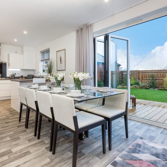 4 bedroom detached house to rent - Photo 1