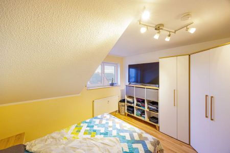 WEITBLICK: Wohngenuss auf zwei Ebenen! - Photo 2