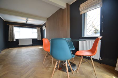 3 bedroom Semi-detached house to rent - Photo 2