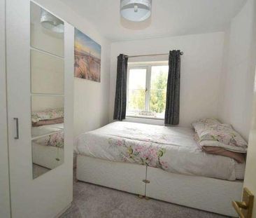 Addlestone, KT15 - Photo 2