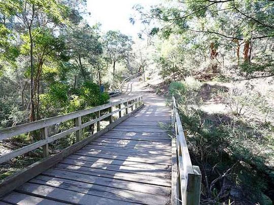 2/3 McLaren Street, MOUNT WAVERLEY, VIC - Photo 1
