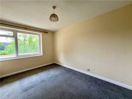 Warrenhyrst, 15 Warren Road, Guildford, Surrey, GU1 2HD - Photo 4