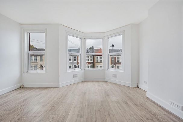 4 bedroom terraced house to rent - Photo 1