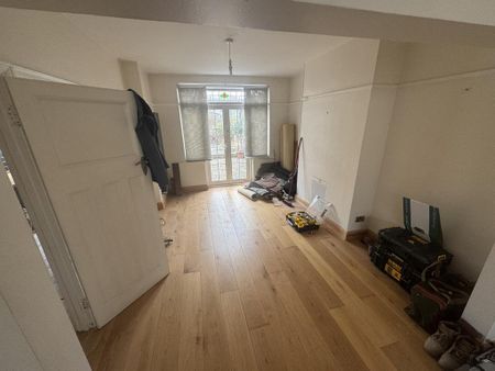 3 bedroom detached house to rent - Photo 2