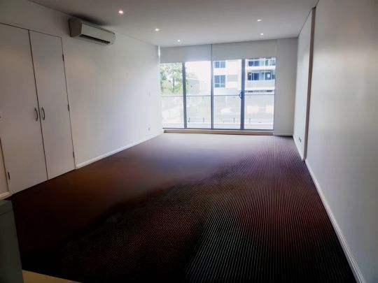 3Bedrooms, 2Bathrooms - Photo 1