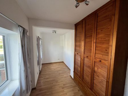 4 bedroom semi-detached house to rent - Photo 5