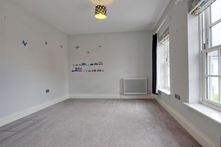 4 bedroom house to rent - Photo 2