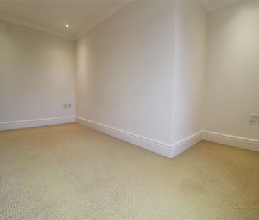 2 Bedroom Apartment To Let - Photo 4