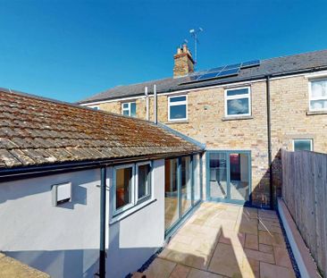 3 bedroom terraced house to rent - Photo 4