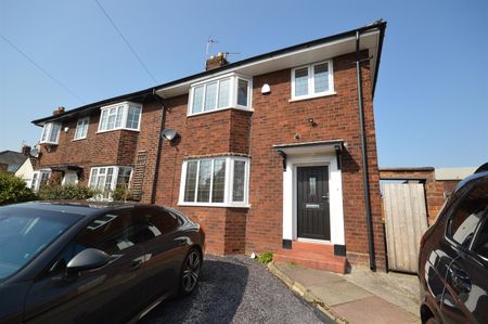 Quarry Road East, Wirral, CH63 - Photo 2