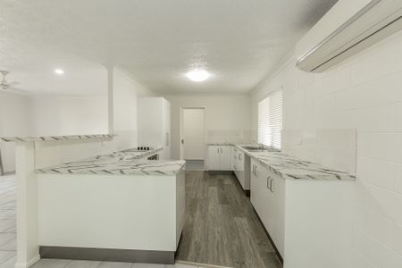 10 Dalkeith Crescent, Mount Louisa - Photo 2