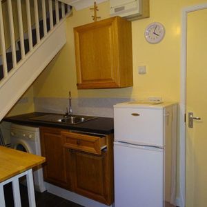 Studio to rent - Photo 2