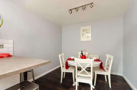 Caistor Road, Clapham South, SW12 - Photo 4