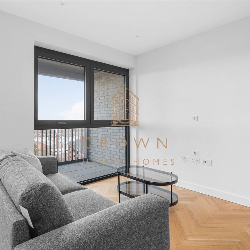 Emperor Point – 8th Floor, Woodberry Down - Photo 1