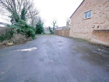 Hambledon Close, Hillingdon, UB8 - Photo 5