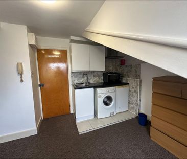 Studio to rent - Photo 6