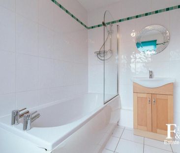 3 bedroom end of terrace house to rent - Photo 3