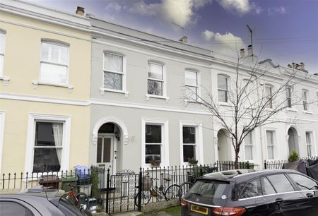 Victoria Terrace, Cheltenham GL52 6BN - Photo 2