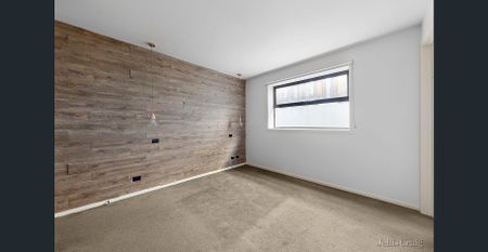 Lakeside Living! - Photo 5