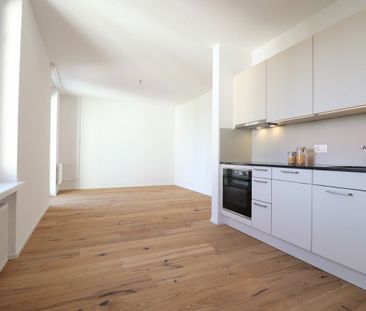 Moderne 2.5 Zimmer-Wohnung an zentraler Lage - Photo 2
