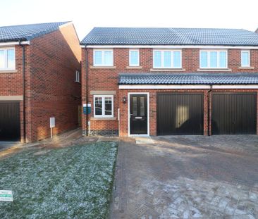 3 bedroom semi-detached house to rent - Photo 2